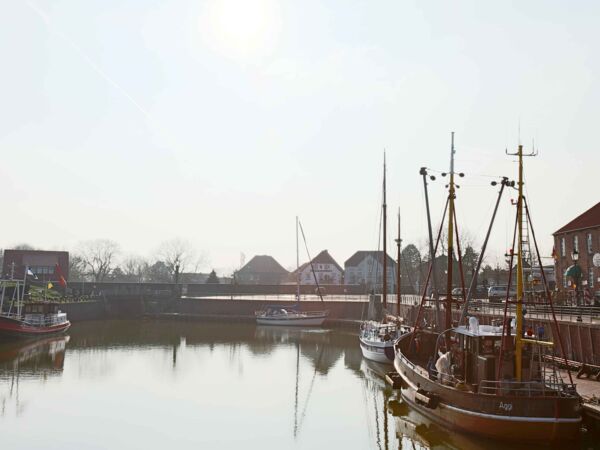 Blick auf den Hafen Hooksiel vom Haus