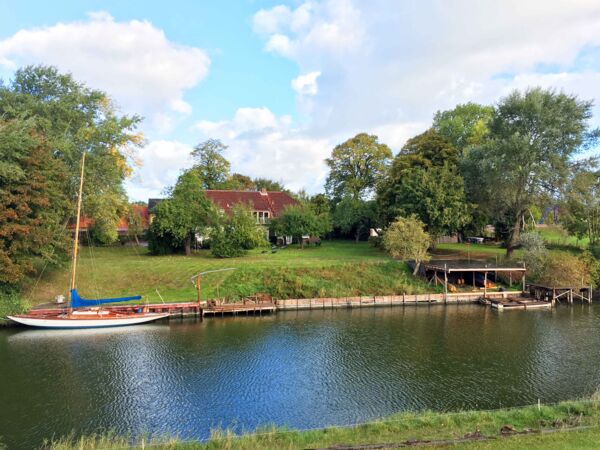 Grundstück mit eigenem Bootsanleger